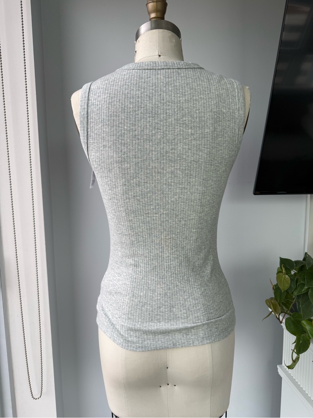 GAP Light Gray Ribbed High-Neck Tank - Picture 5 of 6